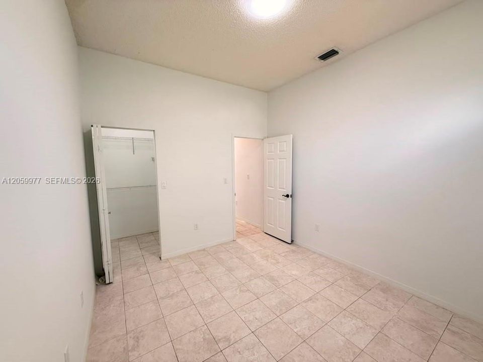 En Renta: $3,400 (3 camas, 2 baños, 1750 Pies cuadrados)