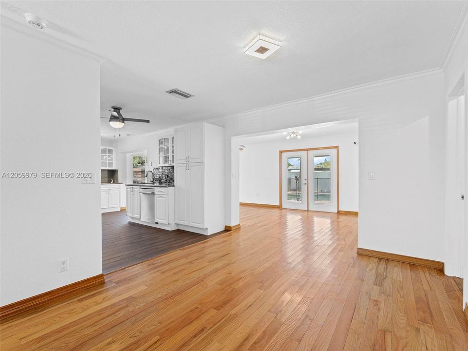 En Renta: $4,800 (3 camas, 2 baños, 1816 Pies cuadrados)