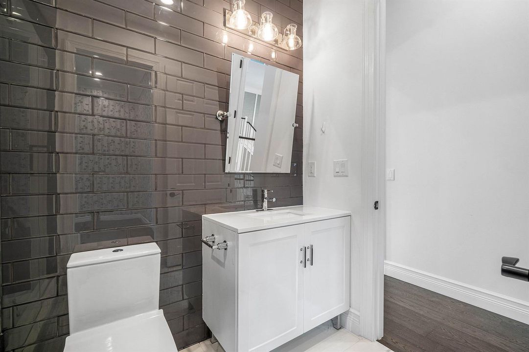 044-9747VitrailLane-DelrayBeach-FL-33446