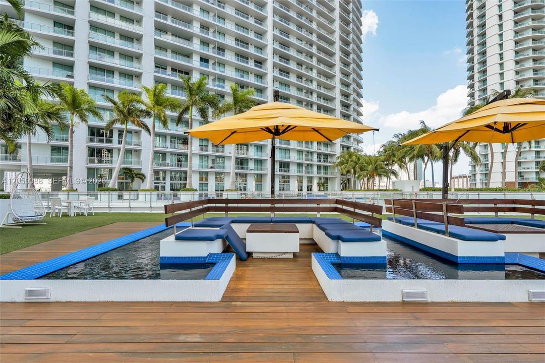 For Rent: $18,500 (3 beds, 3 baths, 2289 Square Feet)