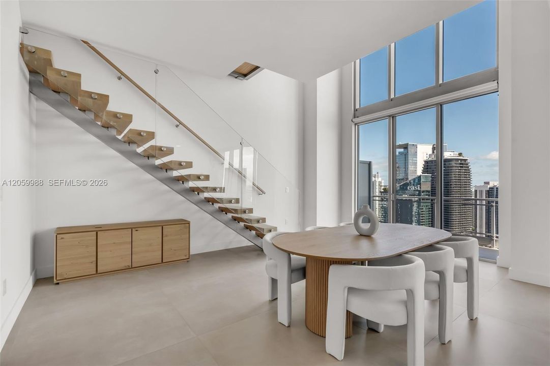 For Rent: $18,500 (3 beds, 3 baths, 2289 Square Feet)