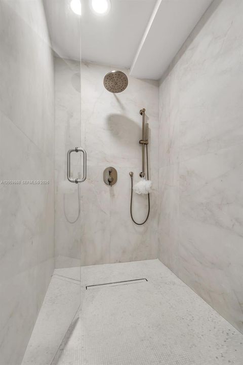 For Rent: $18,500 (3 beds, 3 baths, 2289 Square Feet)