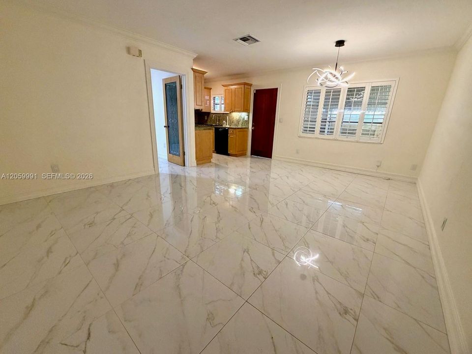 В аренду: $4,200 (2 спален, 2 ванн, 1200 Квадратных фут)