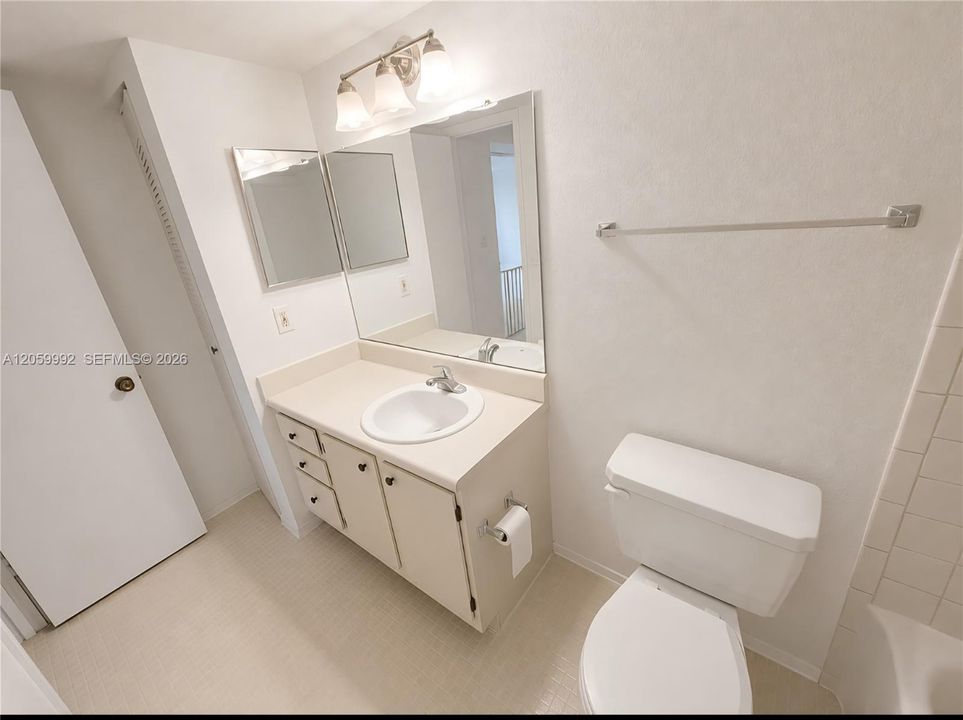 В аренду: $2,100 (1 спален, 1 ванн, 805 Квадратных фут)