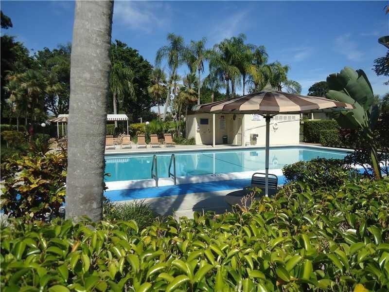 Community pool