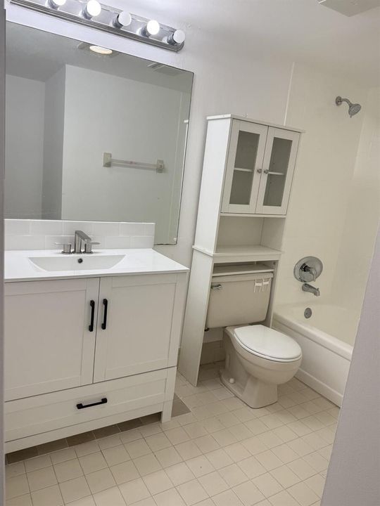 2nd bedroom bathroom