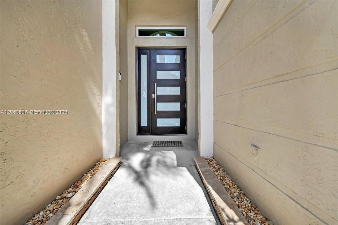 En Venta: $699,000 (4 camas, 2 baños, 2180 Pies cuadrados)