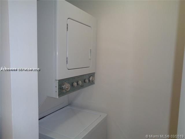 В аренду: $2,100 (2 спален, 2 ванн, 942 Квадратных фут)