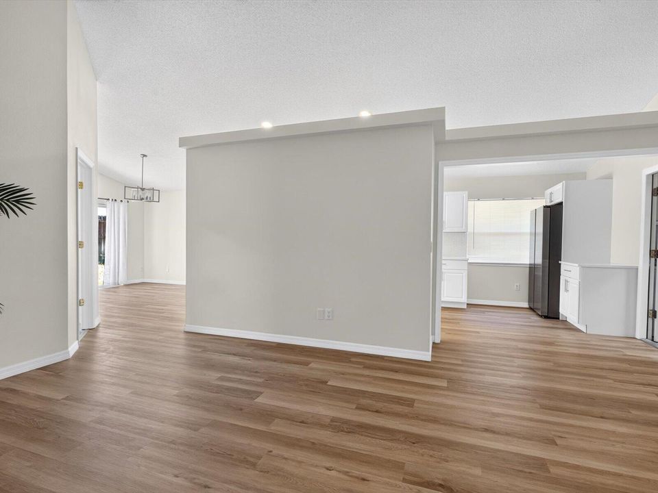 08-001 459 Halstead Dr - David Allen Pro
