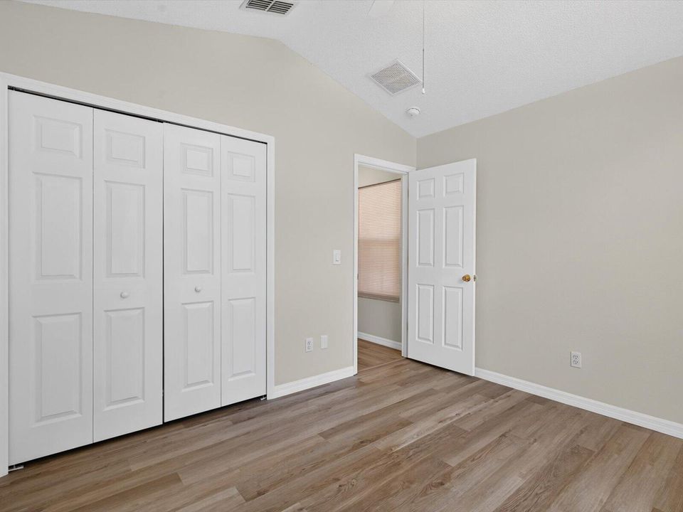 29-001 459 Halstead Dr - David Allen Pro