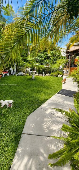 En Venta: $765,000 (3 camas, 2 baños, 1938 Pies cuadrados)