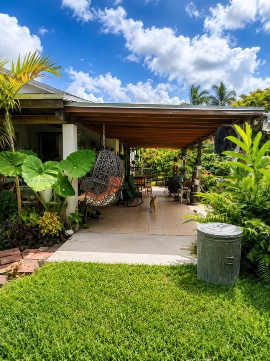 En Venta: $765,000 (3 camas, 2 baños, 1938 Pies cuadrados)