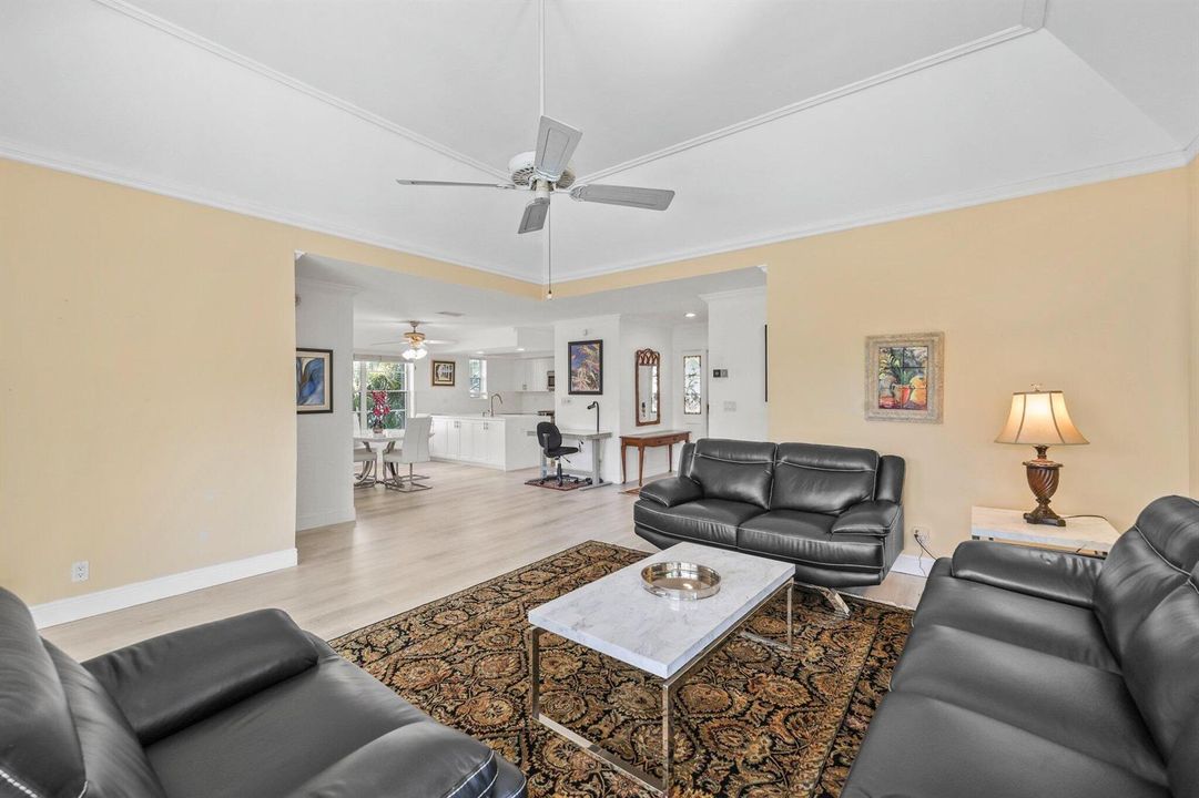 664 Forsyth Street - 31.jpg-SMALL