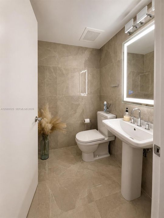 For Rent: $4,200 (2 beds, 2 baths, 1290 Square Feet)