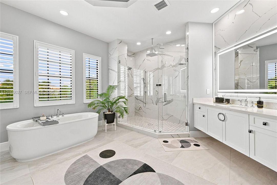 For Sale: $2,950,000 (5 beds, 5 baths, 5329 Square Feet)