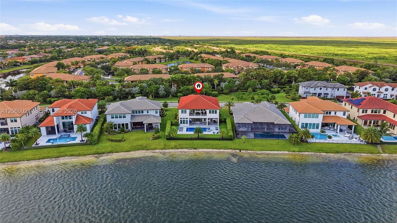 For Sale: $2,950,000 (5 beds, 5 baths, 5329 Square Feet)