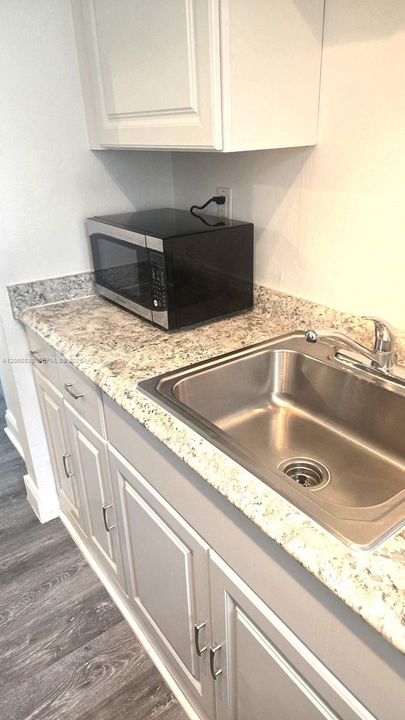 En Renta: $1,400 (0 camas, 1 baños, 406 Pies cuadrados)