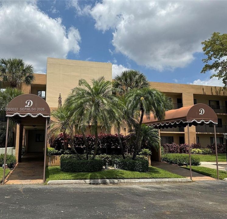 En Venta: $149,900 (2 camas, 2 baños, 1010 Pies cuadrados)