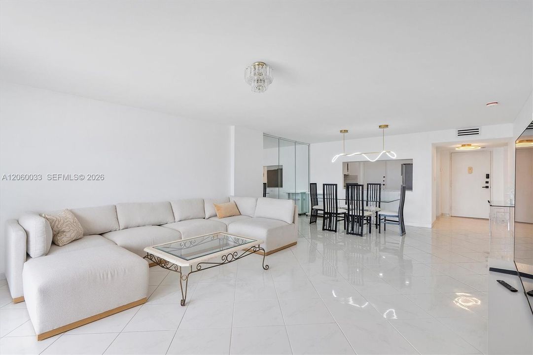 На продажу: $299,000 (1 спален, 2 ванн, 1300 Квадратных фут)