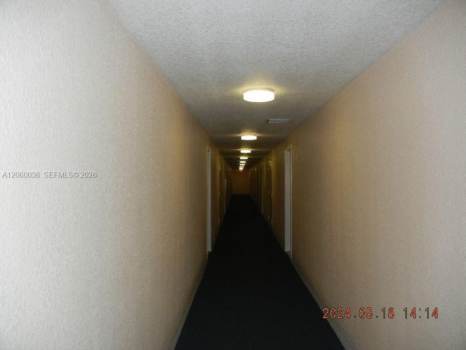 For Rent: $3,200 (2 beds, 2 baths, 920 Square Feet)