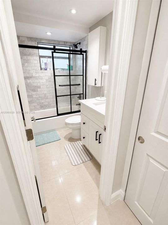 В аренду: $2,650 (2 спален, 2 ванн, 1070 Квадратных фут)