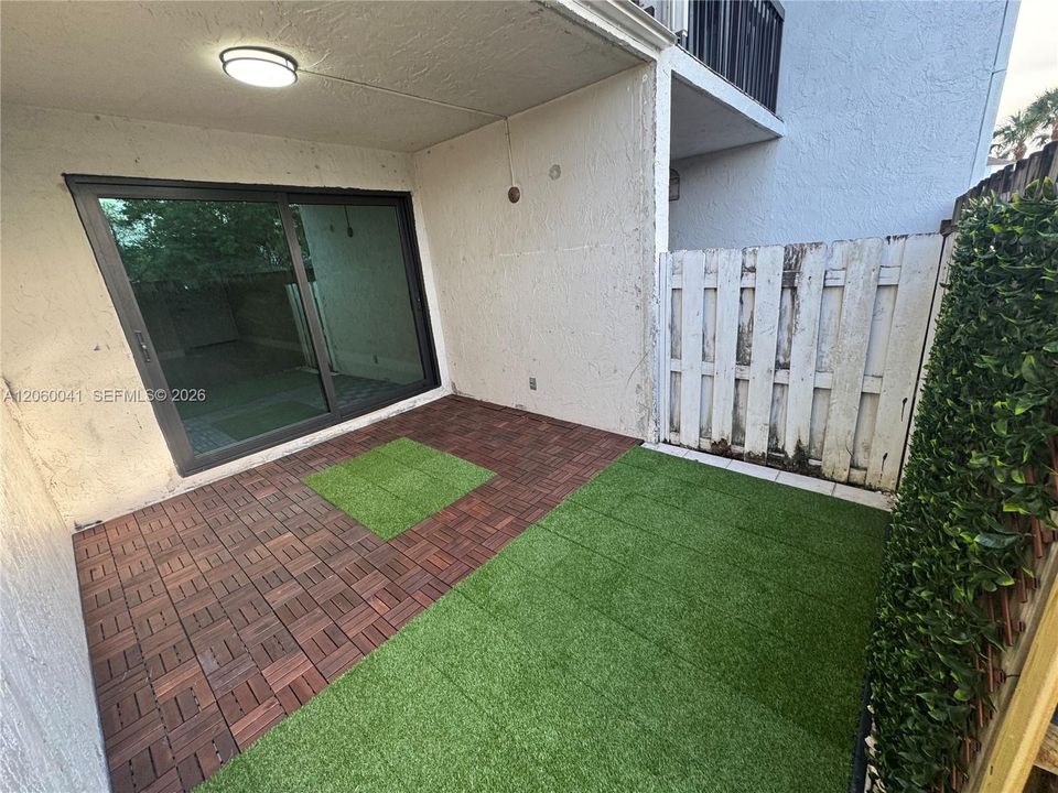 В аренду: $2,600 (2 спален, 2 ванн, 1000 Квадратных фут)
