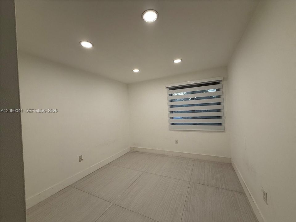 В аренду: $2,600 (2 спален, 2 ванн, 1000 Квадратных фут)