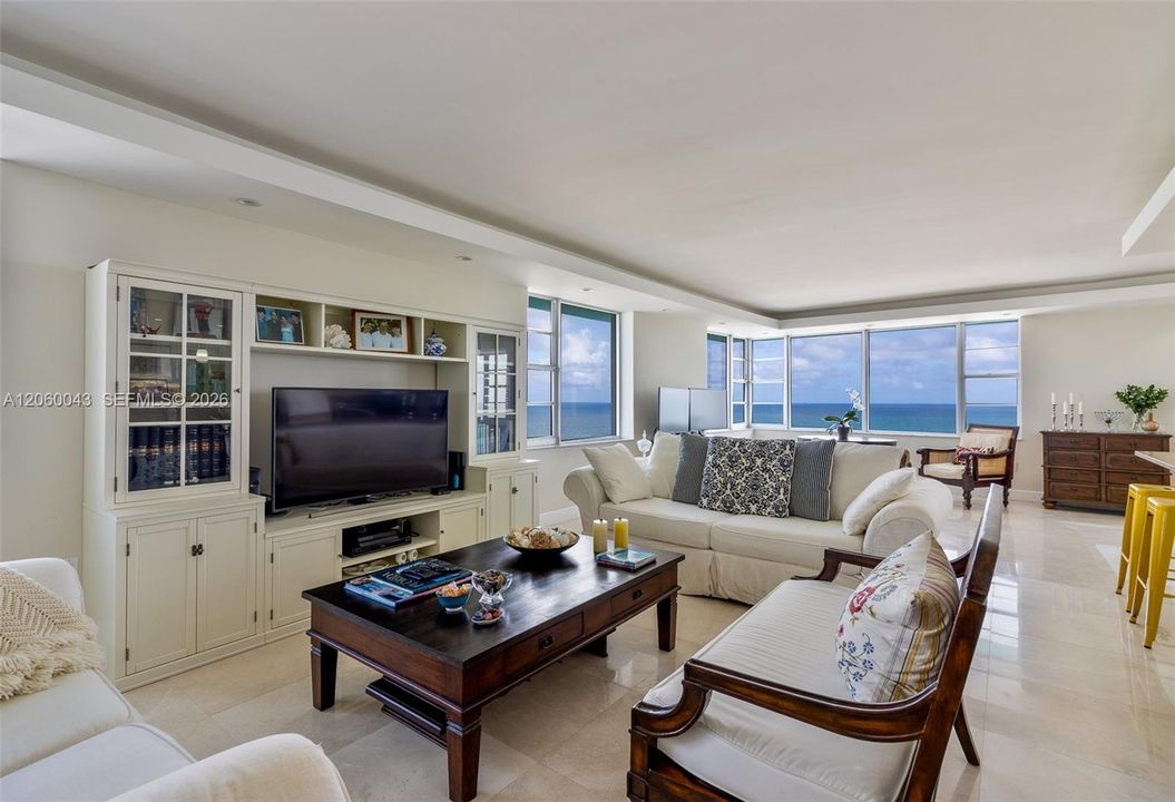 For Sale: $1,490,000 (2 beds, 2 baths, 2324 Square Feet)