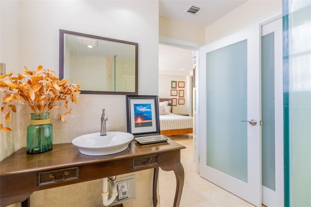 For Sale: $1,490,000 (2 beds, 2 baths, 2324 Square Feet)