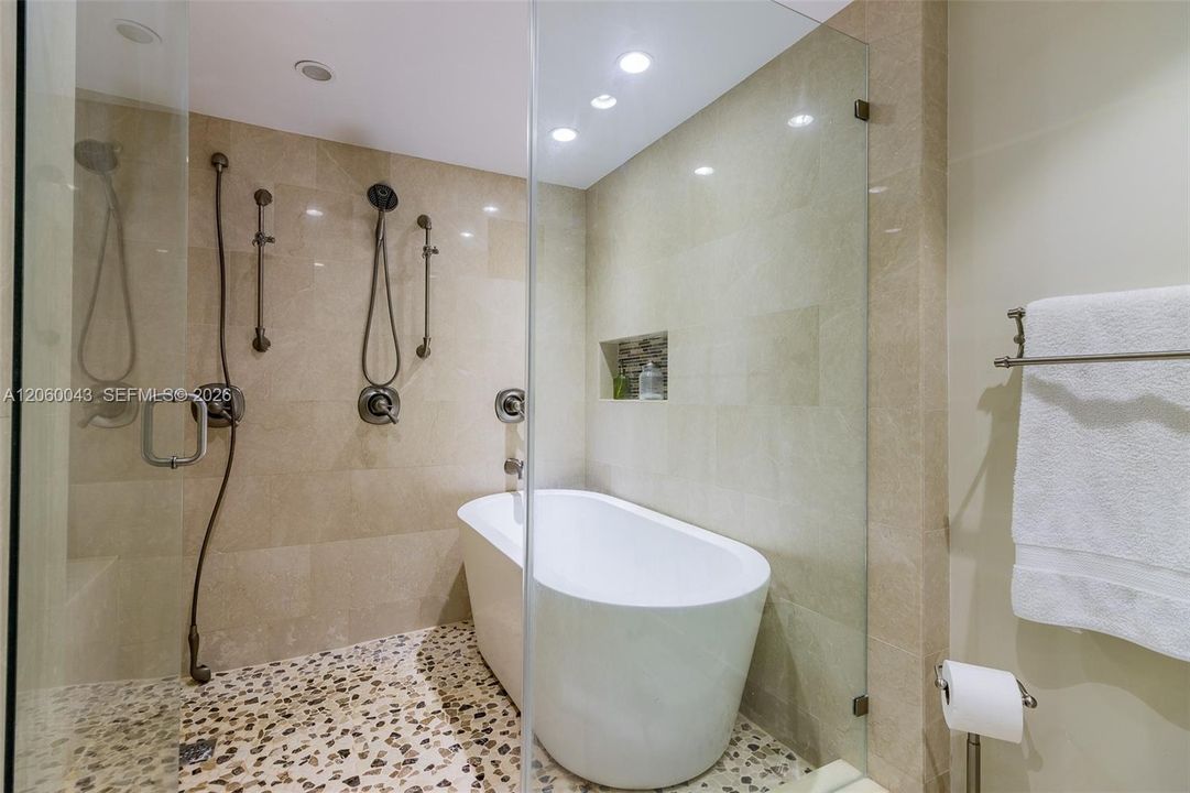 For Sale: $1,490,000 (2 beds, 2 baths, 2324 Square Feet)