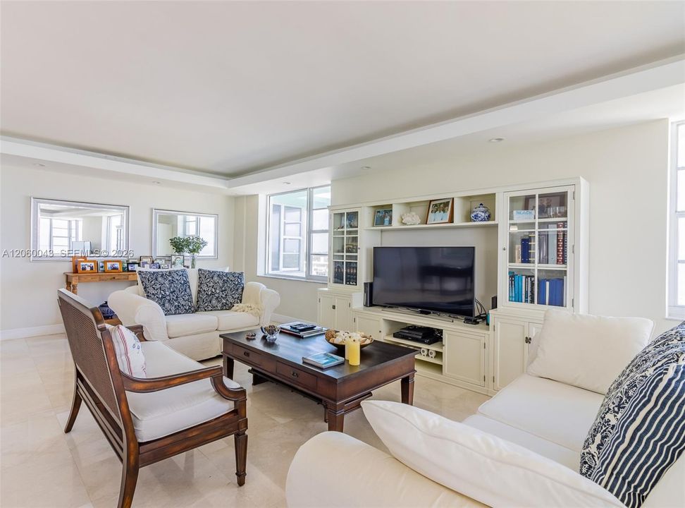 For Sale: $1,490,000 (2 beds, 2 baths, 2324 Square Feet)