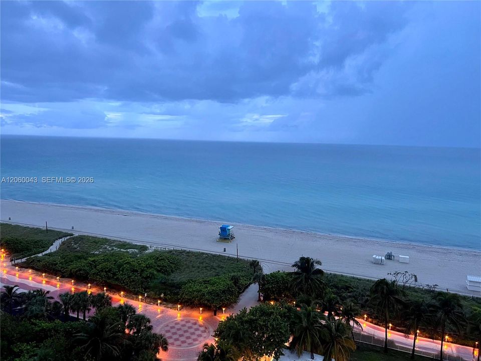 For Sale: $1,490,000 (2 beds, 2 baths, 2324 Square Feet)