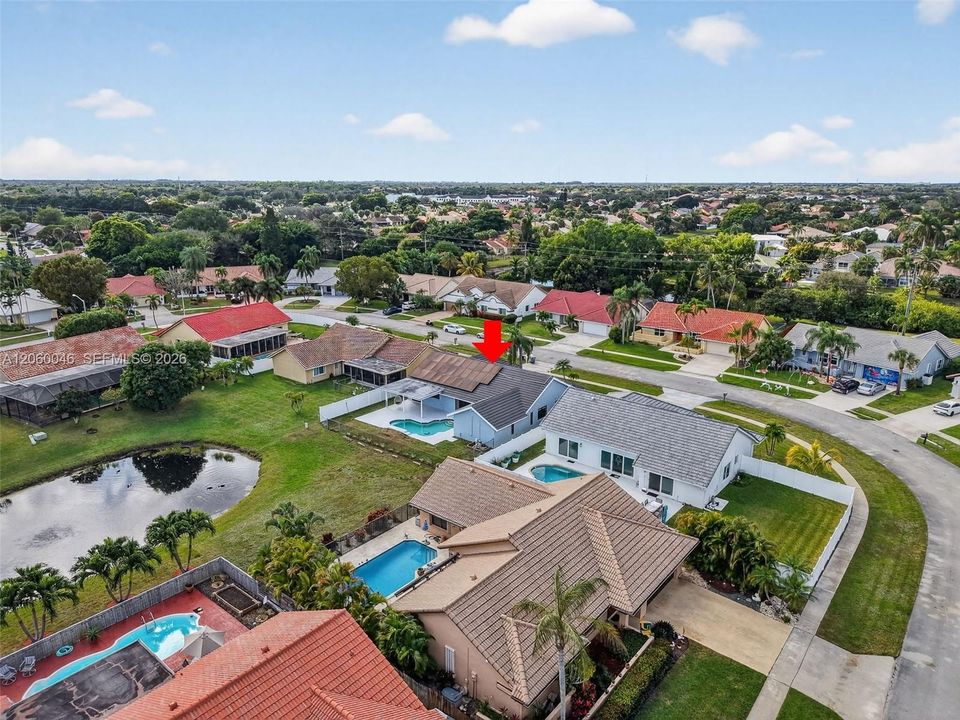 В аренду: $4,750 (4 спален, 2 ванн, 2279 Квадратных фут)