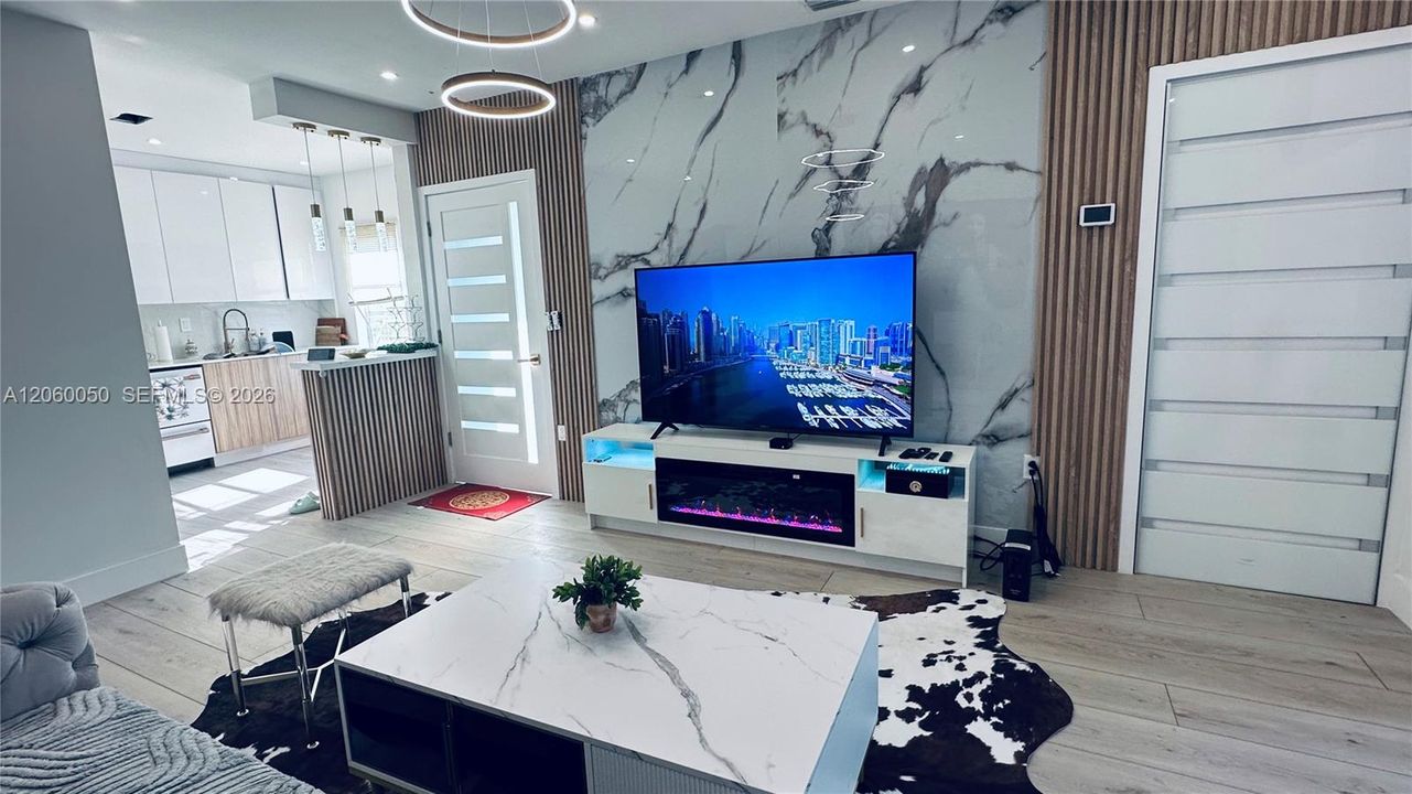 В аренду: $4,500 (2 спален, 1 ванн, 1250 Квадратных фут)