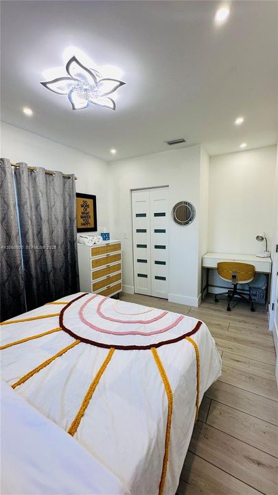 Guest bedroom
