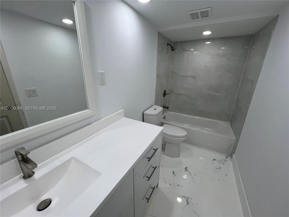 В аренду: $3,350 (3 спален, 2 ванн, 1488 Квадратных фут)