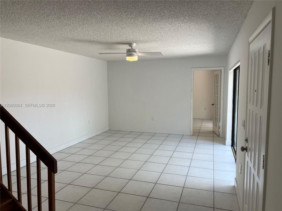 В аренду: $3,350 (3 спален, 2 ванн, 1488 Квадратных фут)