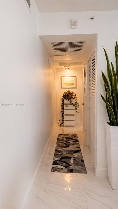 В аренду: $4,700 (2 спален, 2 ванн, 1198 Квадратных фут)