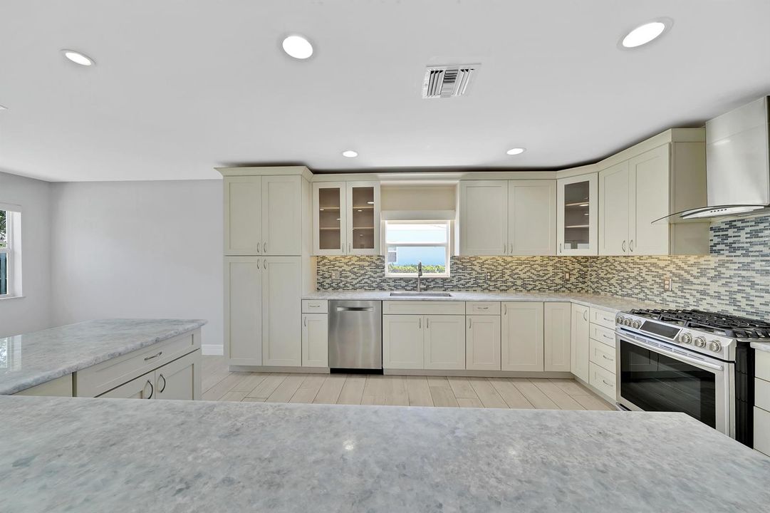 5 Kitchen (4)