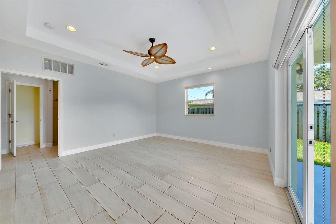 12 Master Bedroom (3)
