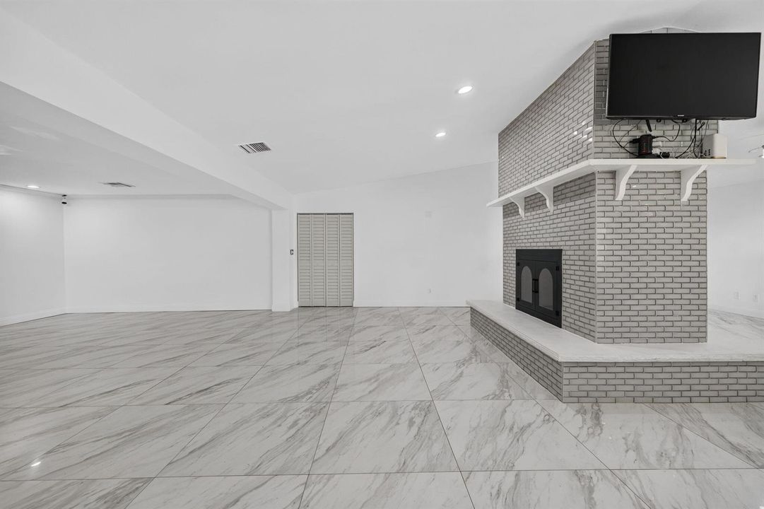 10-web-or-mls-3A5A6131