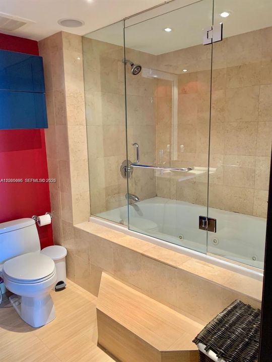 For Rent: $4,350 (2 beds, 1 baths, 1050 Square Feet)