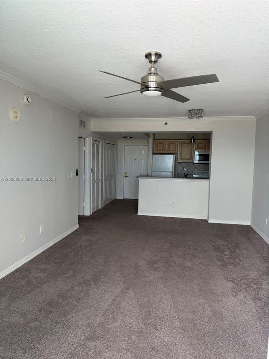 For Rent: $2,200 (1 beds, 1 baths, 750 Square Feet)