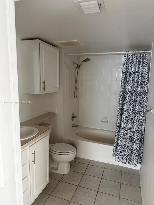 For Rent: $2,200 (1 beds, 1 baths, 750 Square Feet)