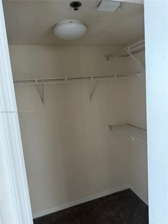 For Rent: $2,200 (1 beds, 1 baths, 750 Square Feet)