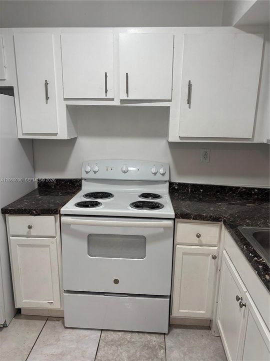 В аренду: $1,750 (2 спален, 2 ванн, 1100 Квадратных фут)