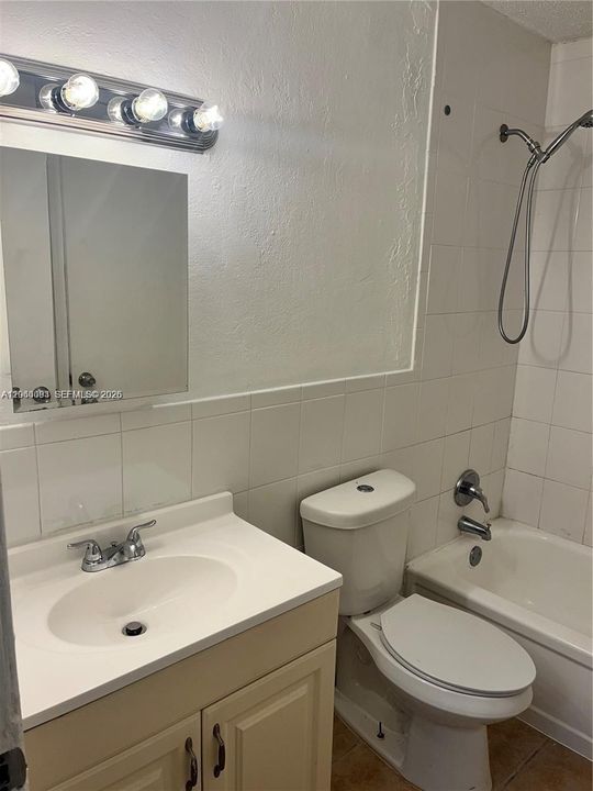 В аренду: $1,675 (1 спален, 1 ванн, 670 Квадратных фут)