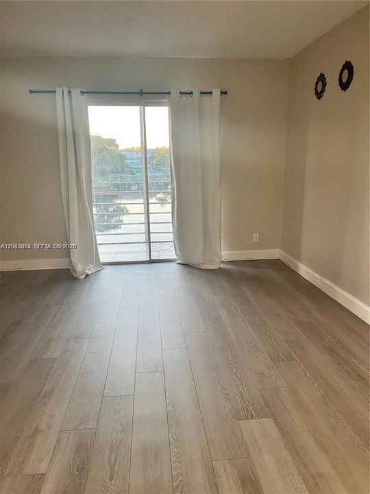 В аренду: $1,675 (1 спален, 1 ванн, 670 Квадратных фут)