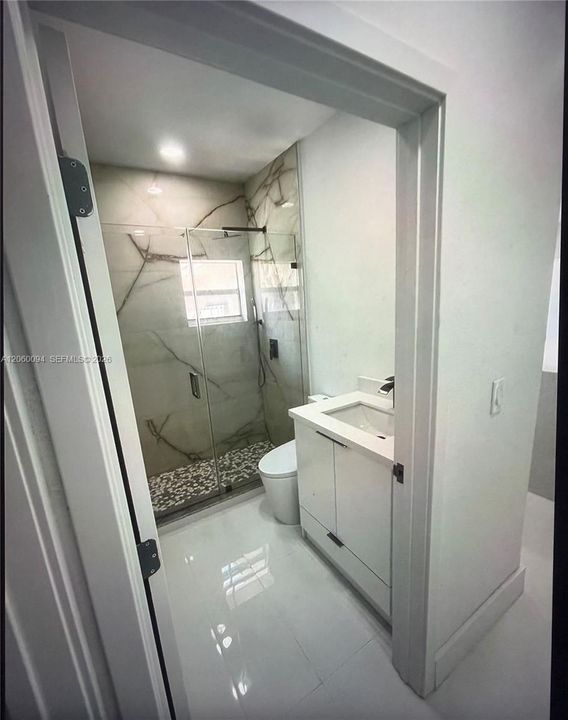 En Renta: $2,700 (2 camas, 1 baños, 1200 Pies cuadrados)