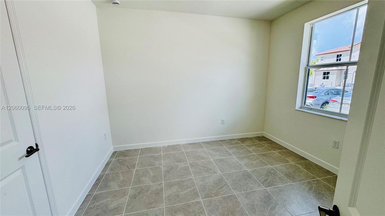 For Rent: $2,450 (3 beds, 3 baths, 1328 Square Feet)